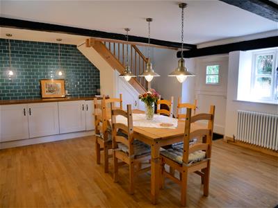 EAST WING RECEPTION ROOM